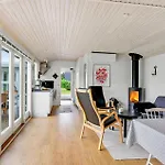 Three-bedroom In Sydals Skovbyballe