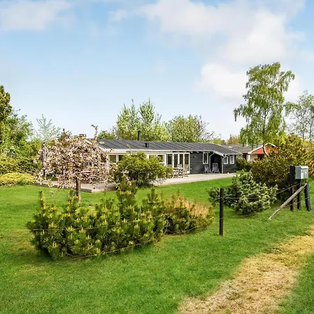 Dom wakacyjny Three-bedroom In Sydals Skovbyballe